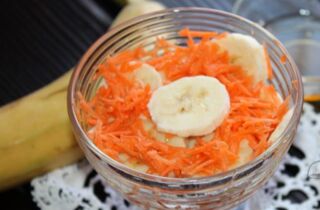 Морковный салат с бананом